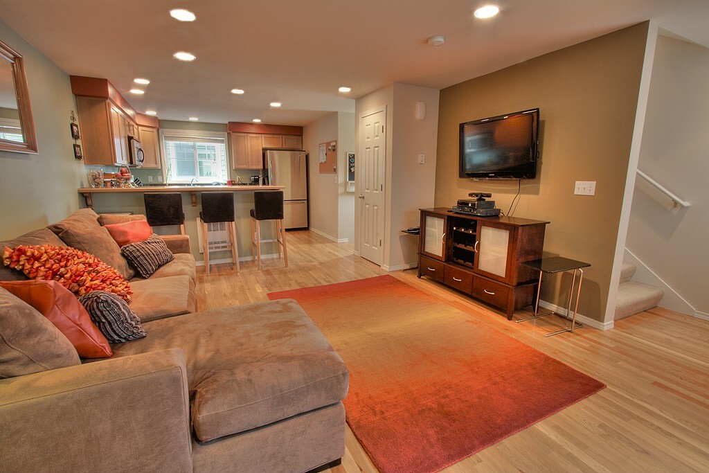 Property Photo:  8500 Nesbit Ave N  WA 98103 