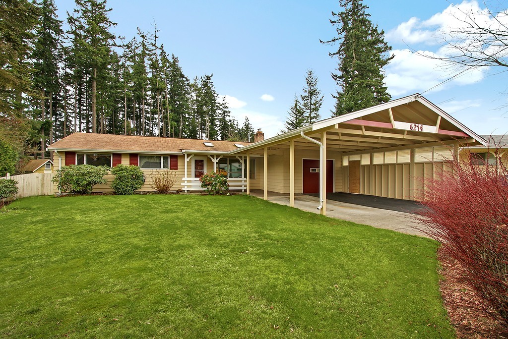 Property Photo:  6214 177th Place SW  WA 98037 