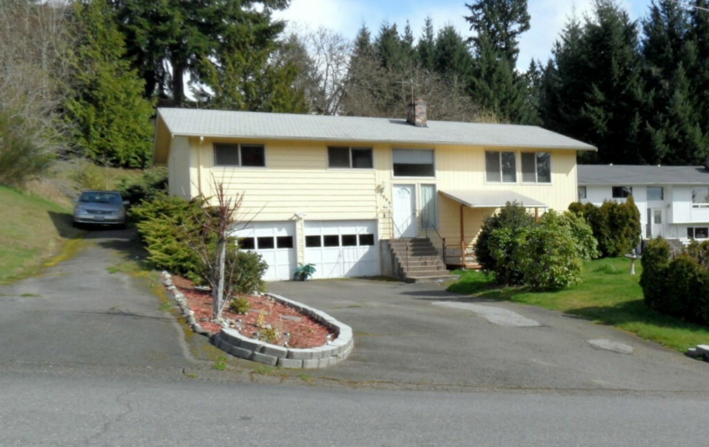 Property Photo:  2990 Pickering Place NE  WA 98310 