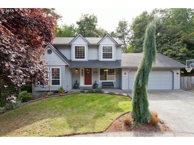 Property Photo: 2020 Maple Ter OR 97068