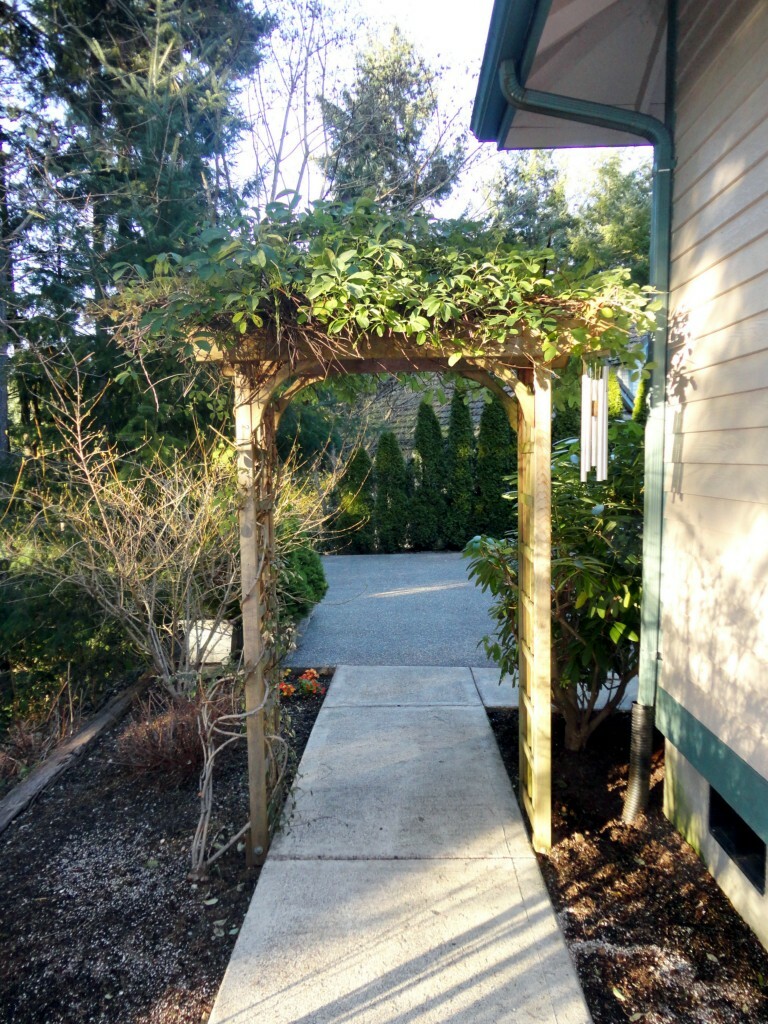 Property Photo: 6806 65th Ave W WA 98499