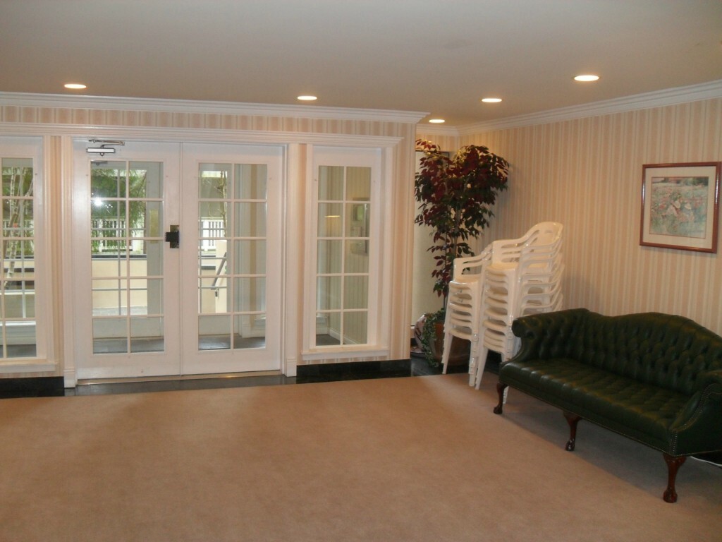 Property Photo:  15512 Country Club Dr B25  WA 98012 