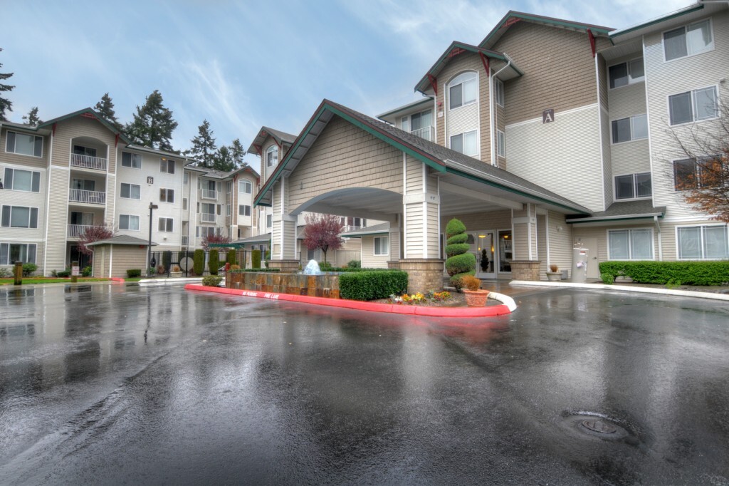 Property Photo: 13301 SE 79th Place A306 WA 98059