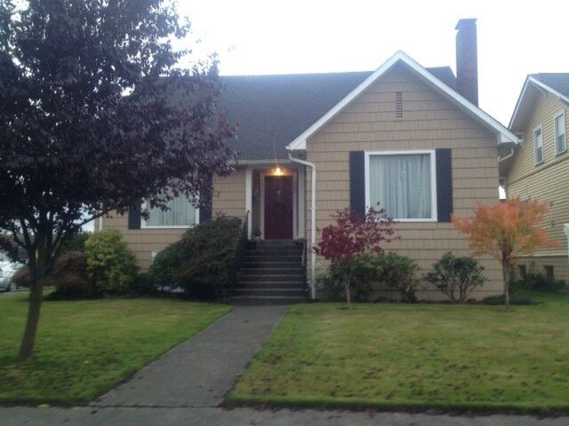 Property Photo:  422 W 3rd St  WA 98520 