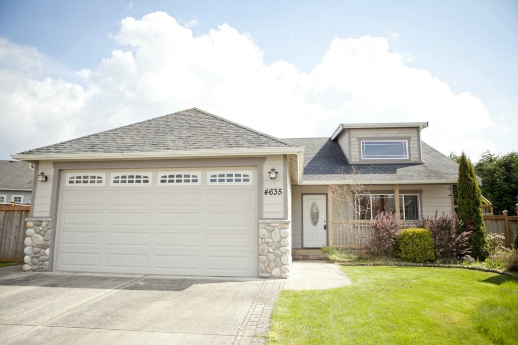 Property Photo:  4635 Bedford Ave  WA 98226 