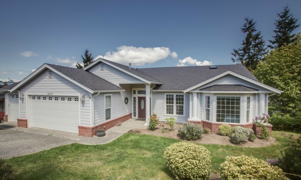 Property Photo:  1819 Cascade View Dr  WA 98282 