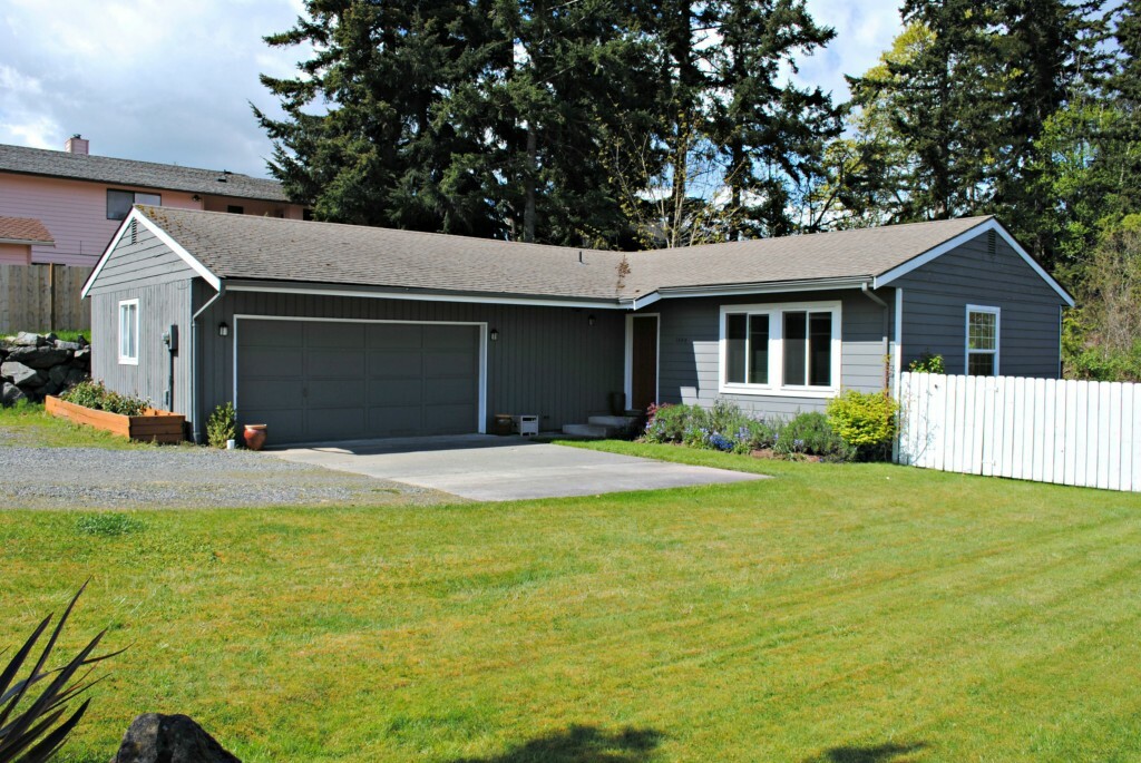 Property Photo:  1444 Hillspring Rd  WA 98226 