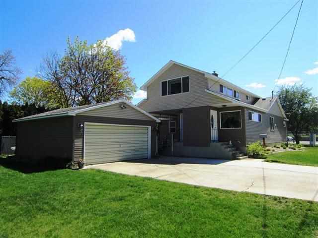 Property Photo: 8803 E Grace Ave WA 99212