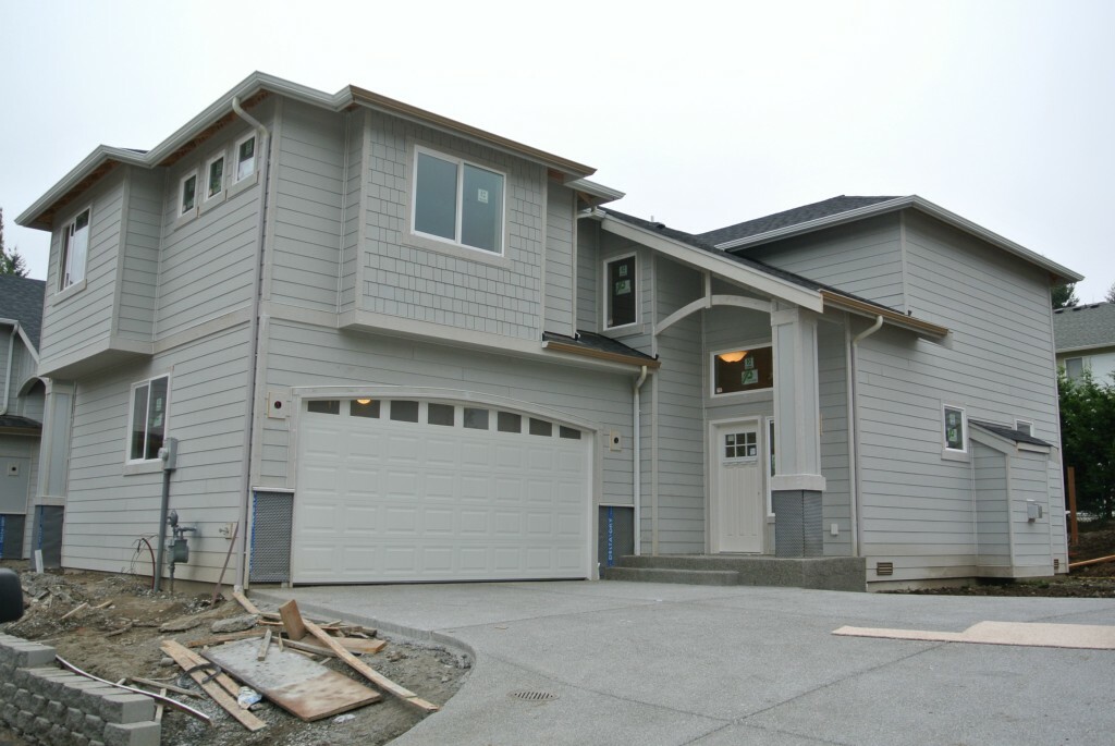 Property Photo: 7621 NE 193rd Place WA 98028