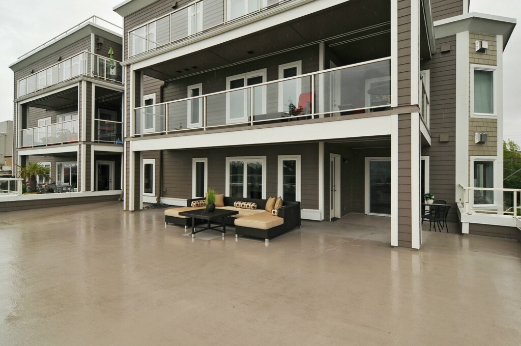 Property Photo:  4847 California Ave SW 405  WA 98116 