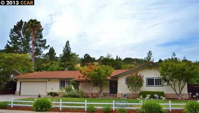 Property Photo:  334 Twinview Drive  CA 94523 