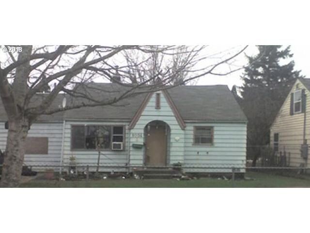Property Photo: 1034 3rd Pl OR 97477
