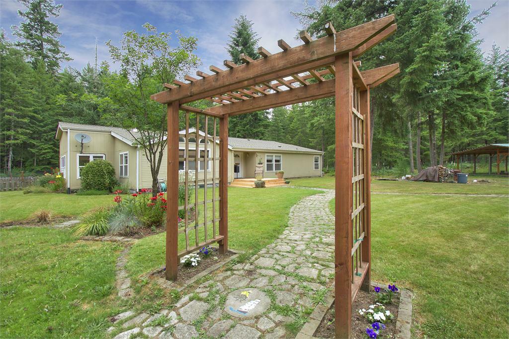 Property Photo:  1320 NE Toonerville Dr  WA 98528 