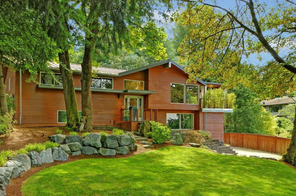 Property Photo: 10222 111th Ave NE WA 98033