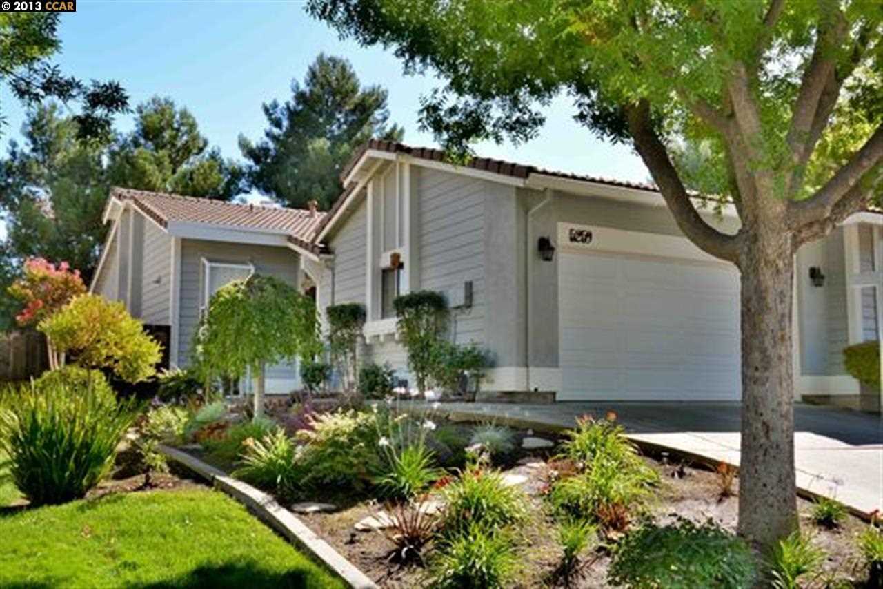 Property Photo:  5259 Grasswood Ct  CA 94521-5001 