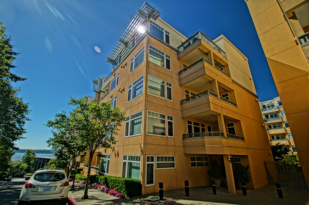 Property Photo: 108 2nd Ave S 411 WA 98033