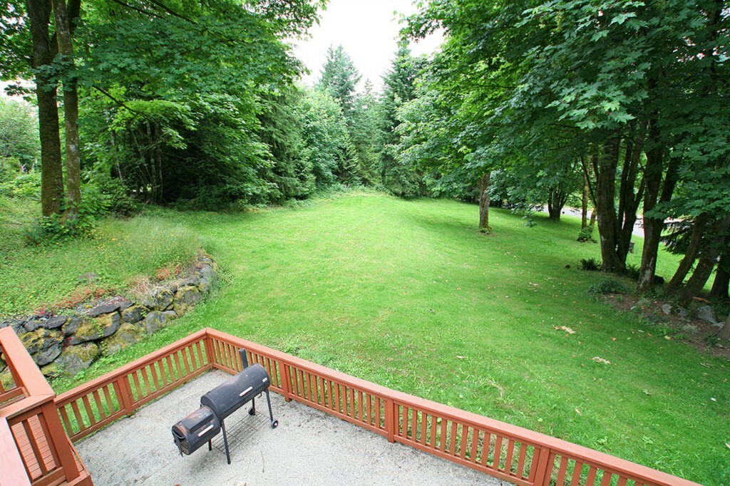 Property Photo: 9728 174th Ave SE WA 98059