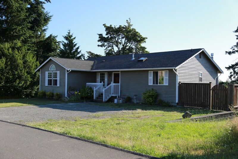 Property Photo:  32109 108th Ave SE  WA 98092 