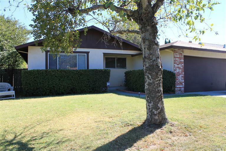 Property Photo: 1136 Woodridge Drive CA 95688