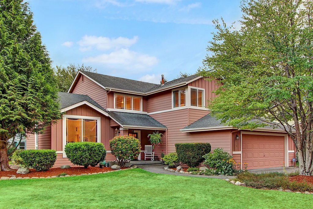 Property Photo:  435 SE 5th St  WA 98045 