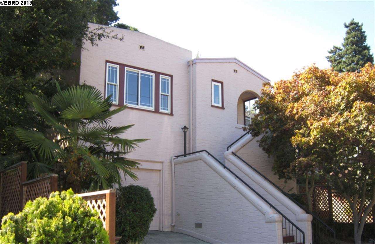 Property Photo:  3915 Canon Ave  CA 94602 