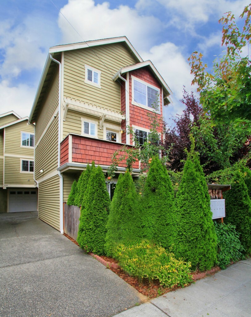 Property Photo:  908 NW 85th St  WA 98117 