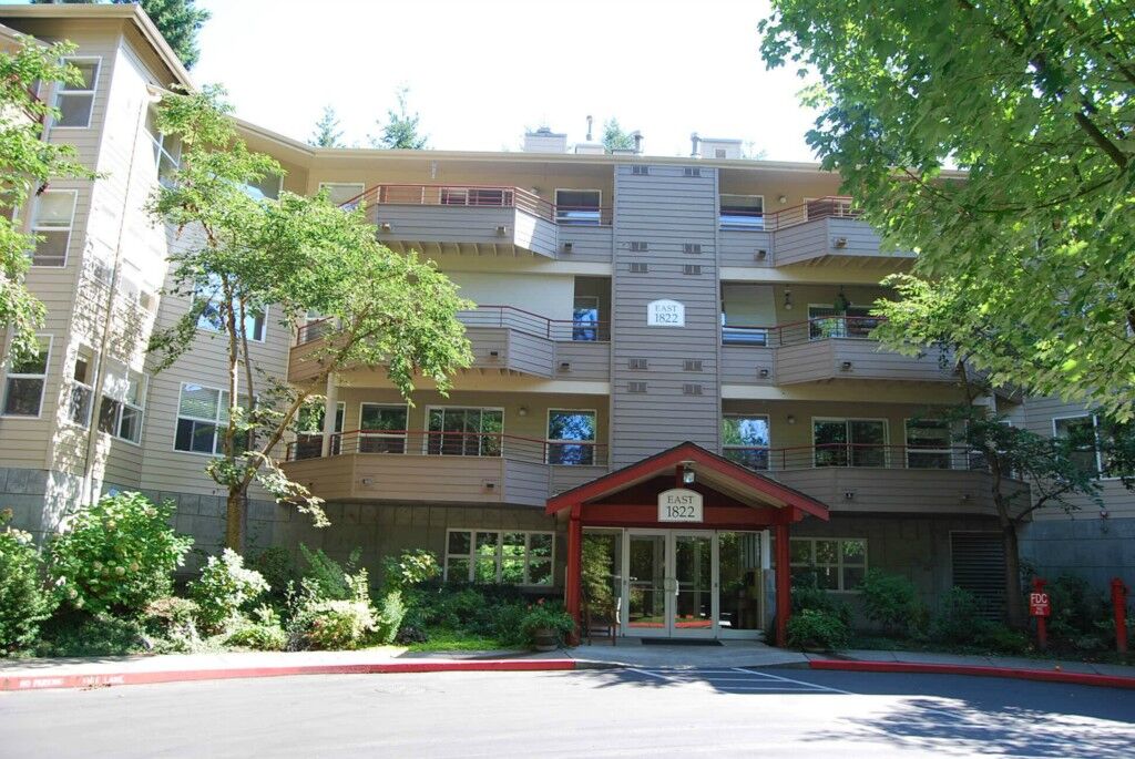 Property Photo:  1822 152nd Ave NE E111  WA 98007 