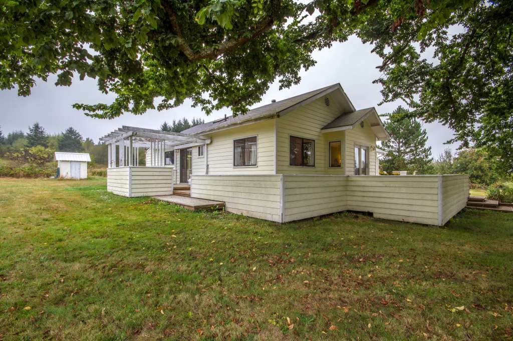 Property Photo:  5335 S Shore Dr  WA 98221 