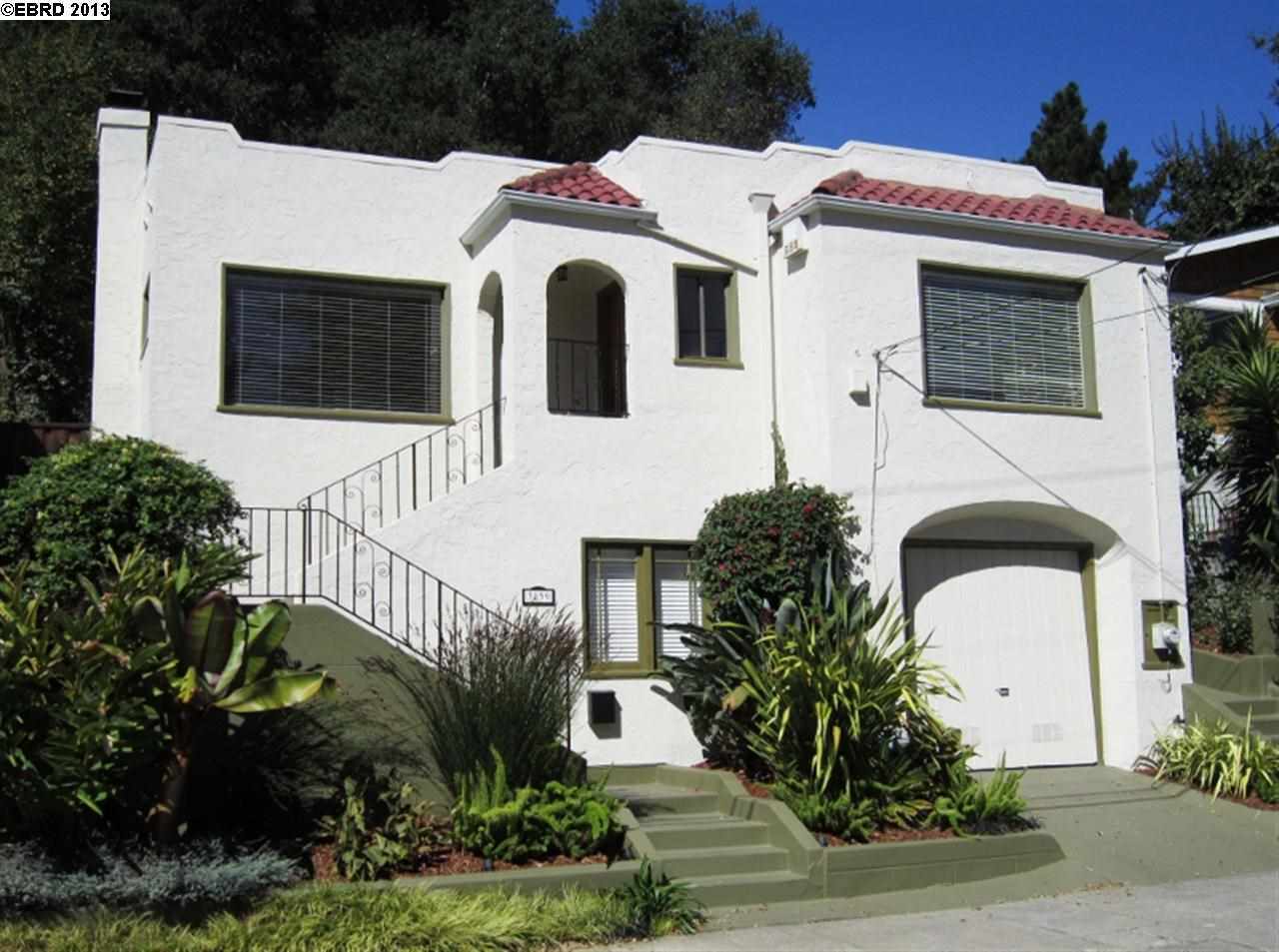 Property Photo:  3839 Canon Ave  CA 94602-2221 