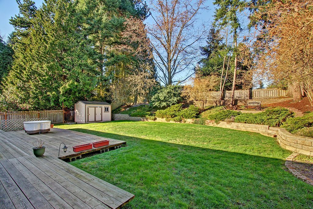 Property Photo:  6438 NE 153rd St  WA 98028 