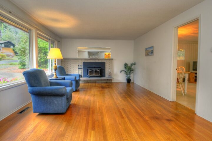 Property Photo: 13042 NE 73rd Street WA 98033