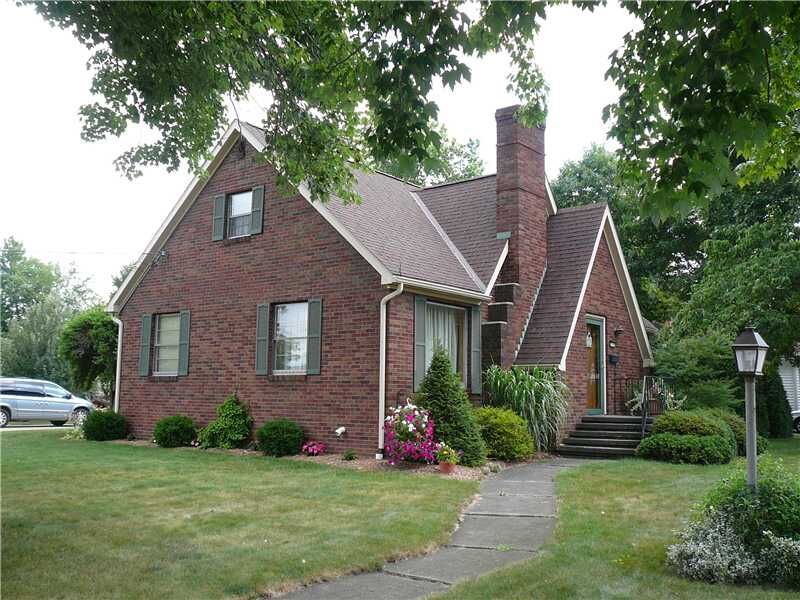 Property Photo:  105 W State Street  PA 16401 