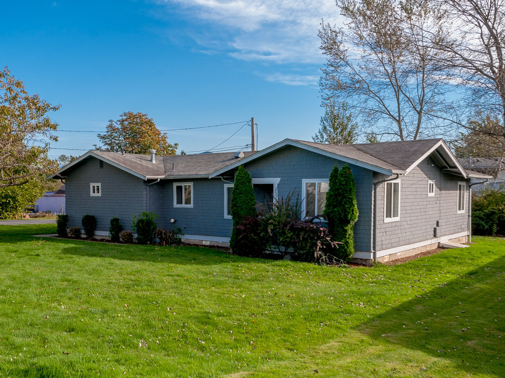 Property Photo: 1410 E Illinois St WA 98226