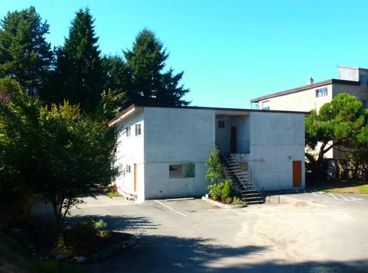 Property Photo: 958 Sunset Boulevard NE WA 98056