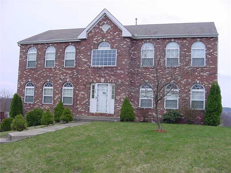 Property Photo:  302 Holly Ridge Drive  PA 15116 