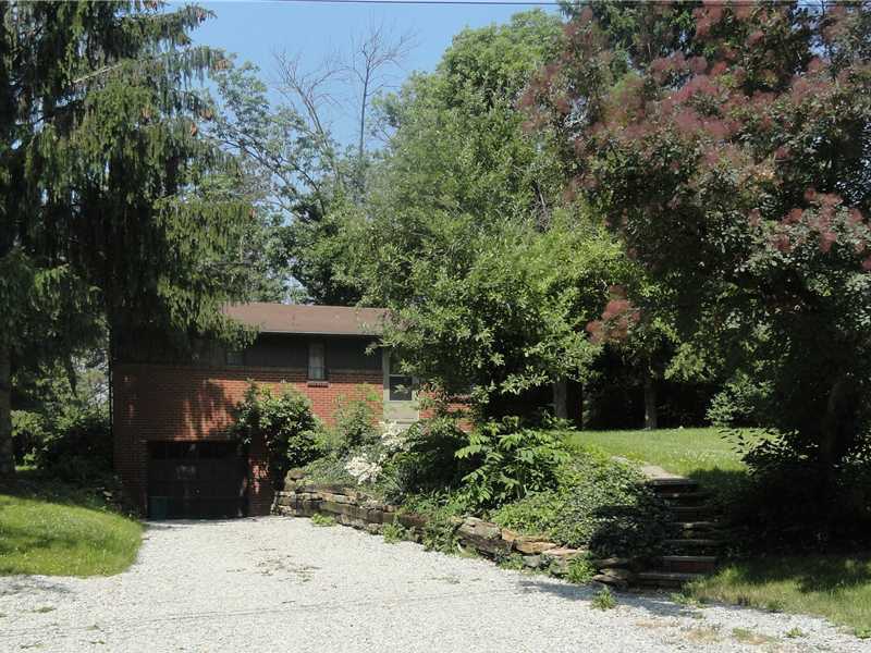 Property Photo:  121 Joyce Drive  PA 15317 