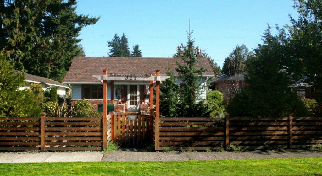 Property Photo:  321 S McLeod Ave  WA 98223 