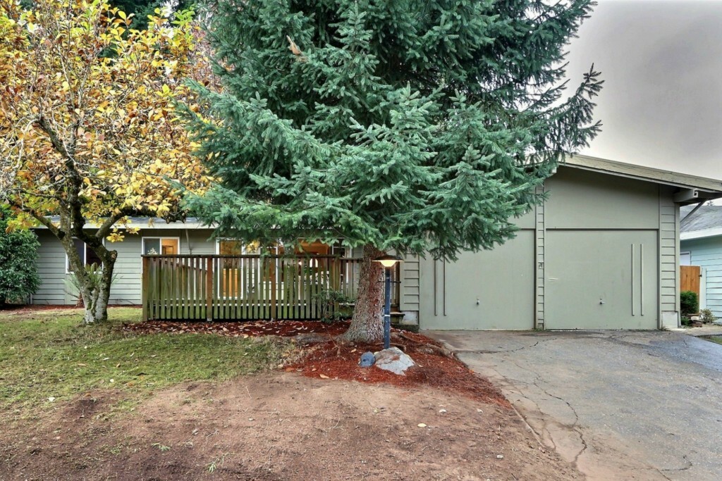 Property Photo:  2211 166th Place NE  WA 98008 