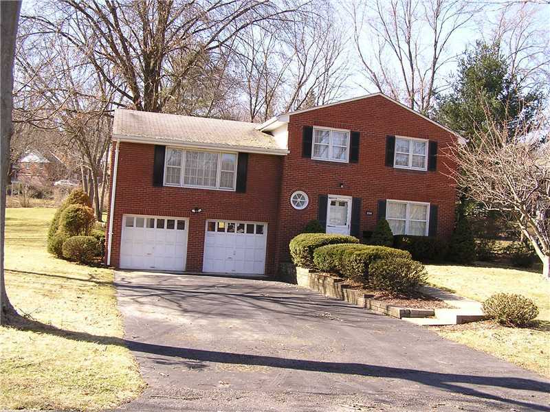 Property Photo:  3594 Myrna Dr  PA 15102 