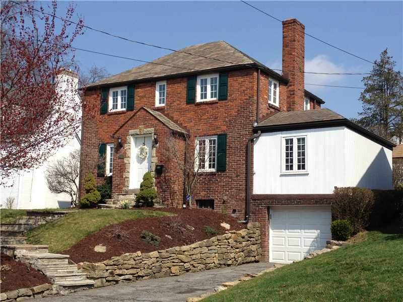 Property Photo:  429 Old Farm Rd  PA 15228 