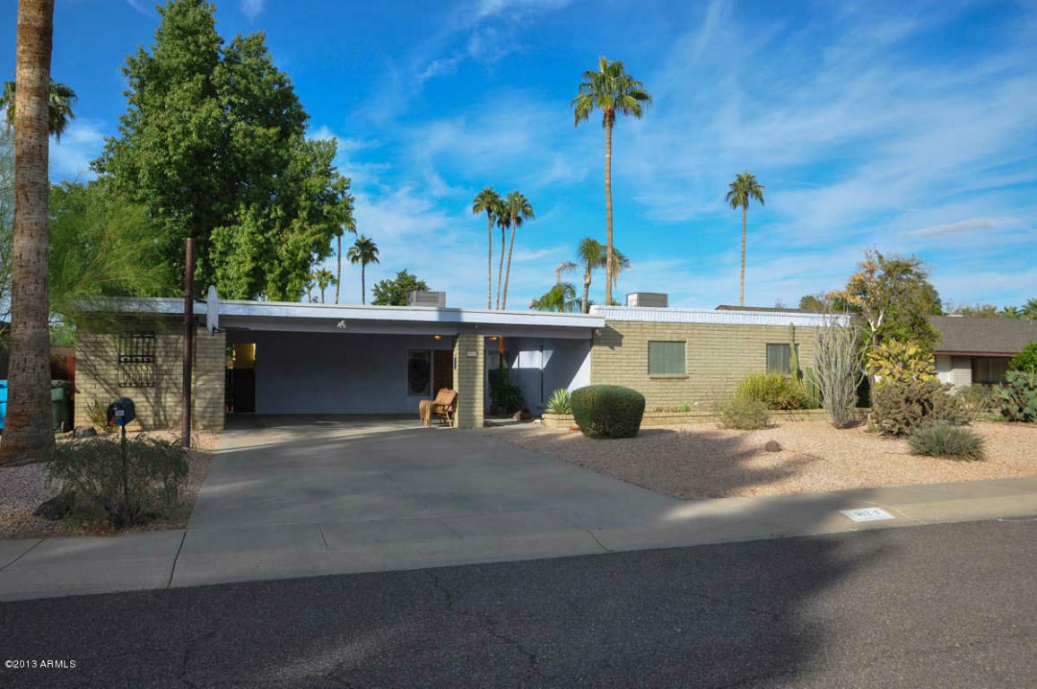 Property Photo: 912 W Port Au Prince Lane AZ 85023