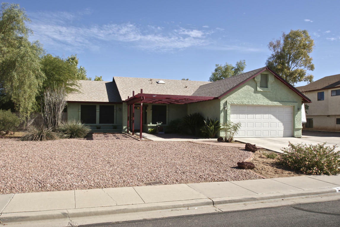 Property Photo:  647 S 39th Street  AZ 85206 