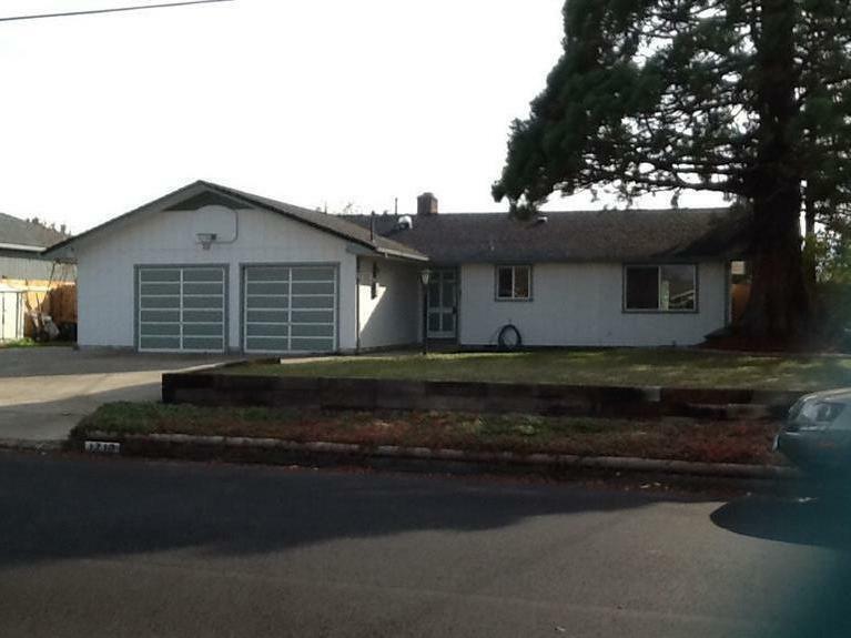 Property Photo: 1710 Brookhurst Street OR 97504