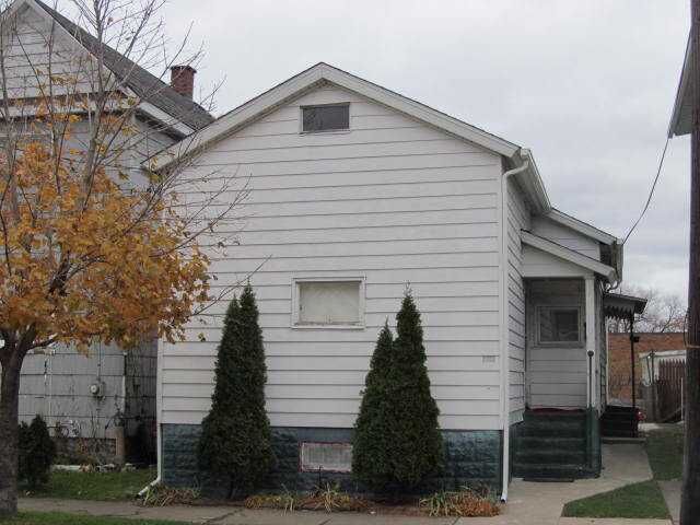 Property Photo:  1713 Poplar Street  PA 16502 