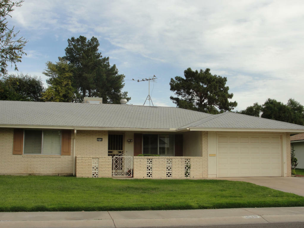 Property Photo: 10130 W Candlewood Drive AZ 85351