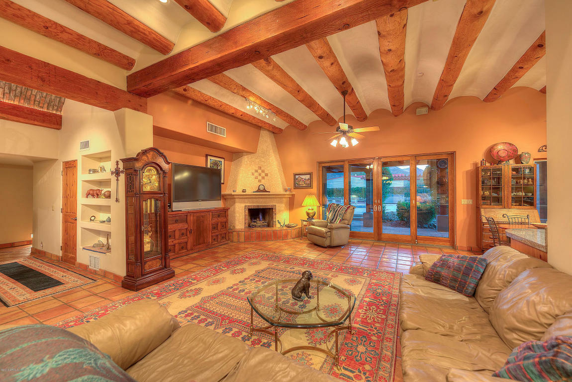 Property Photo: 4037 E Gold Dust Avenue AZ 85028