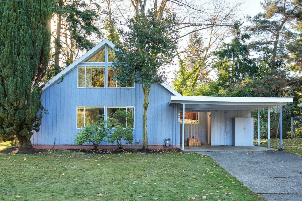 Property Photo:  6409 NE 154th St  WA 98028 