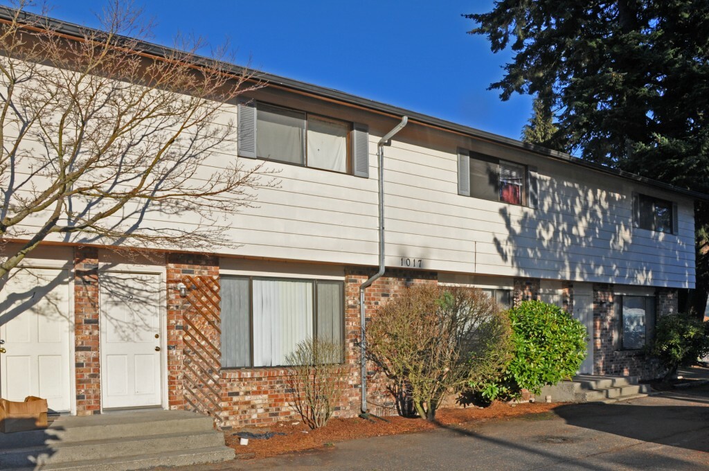 Property Photo:  1017 Ttereve Dr  WA 98203 