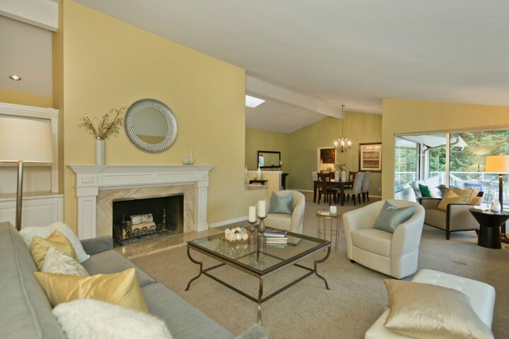 Property Photo:  5539 NE Windermere Road  WA 98105 