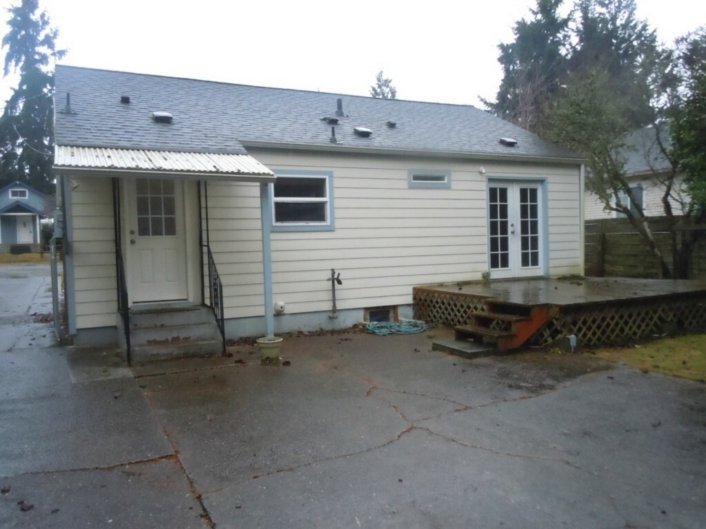 Property Photo:  734 S Mullen  WA 98405 